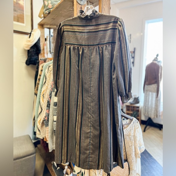 Vintage Striped Dress - Picture 4 of 4